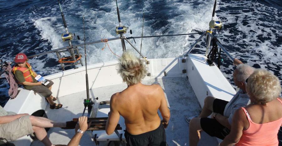 Vilamoura: Algarve Reef Fishing Boat Trip with Gear Included - Vilamoura reef fishing in 4 hours, what the day feels like