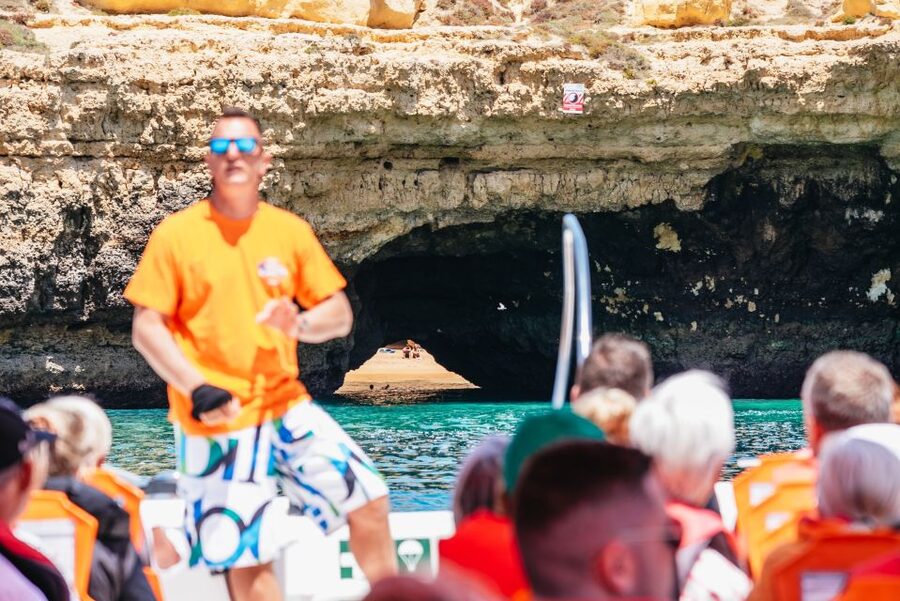 Vilamoura: Benagil Cave Boat Tour with Entry&Dolphin search - Key things that make this Benagil boat trip stand out