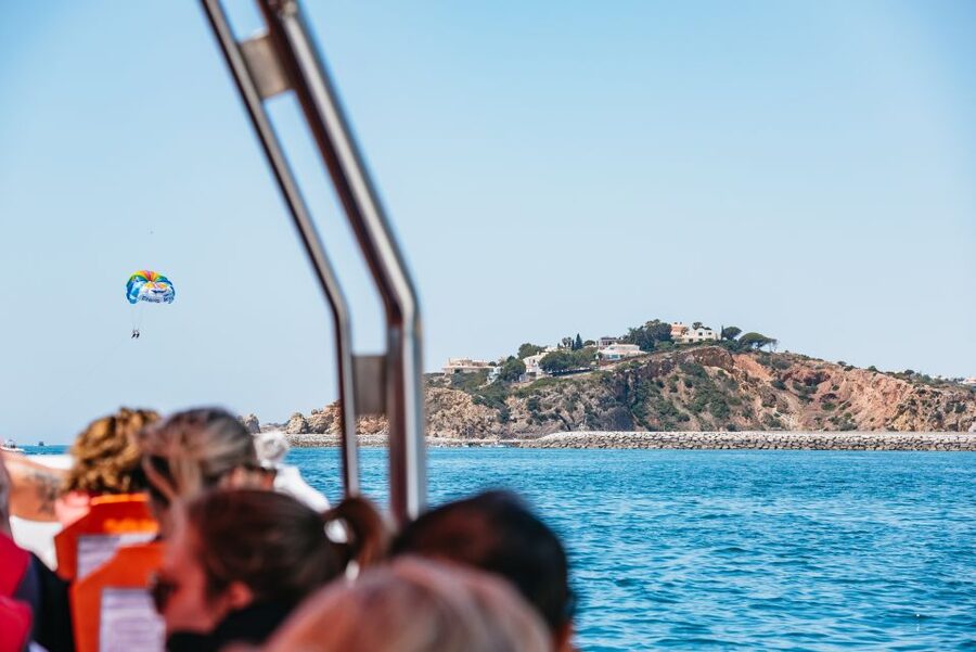 Vilamoura: Benagil Cave Boat Tour with Entry&Dolphin search - Dolphin search in open water, how to set your expectations