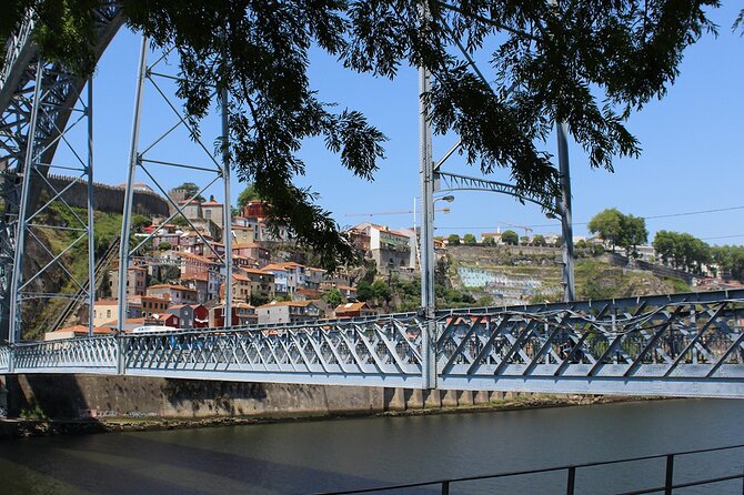 Wine Tasting with Tapas Walking Tour in Porto - Stop 1: Quinta dos Corvos Port Cellar And Two Port Tastings